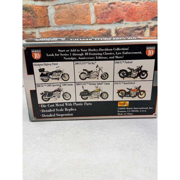Harley-Davidson Die-Cast Metal Motorcycle Replica 1:18 Scale By Maisto - Picture 3 of 3